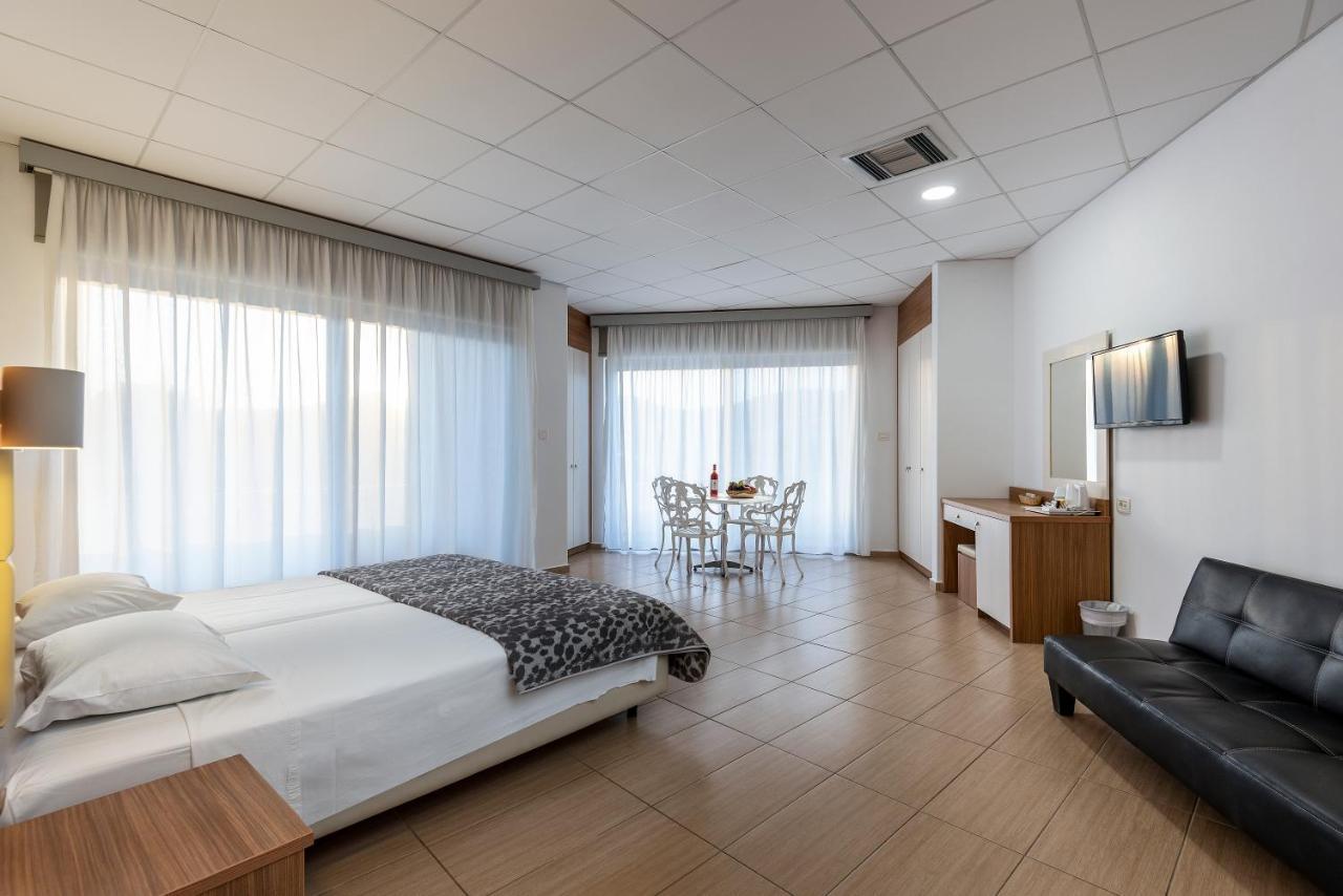 Royal Bay Suites Kéfalos Dış mekan fotoğraf