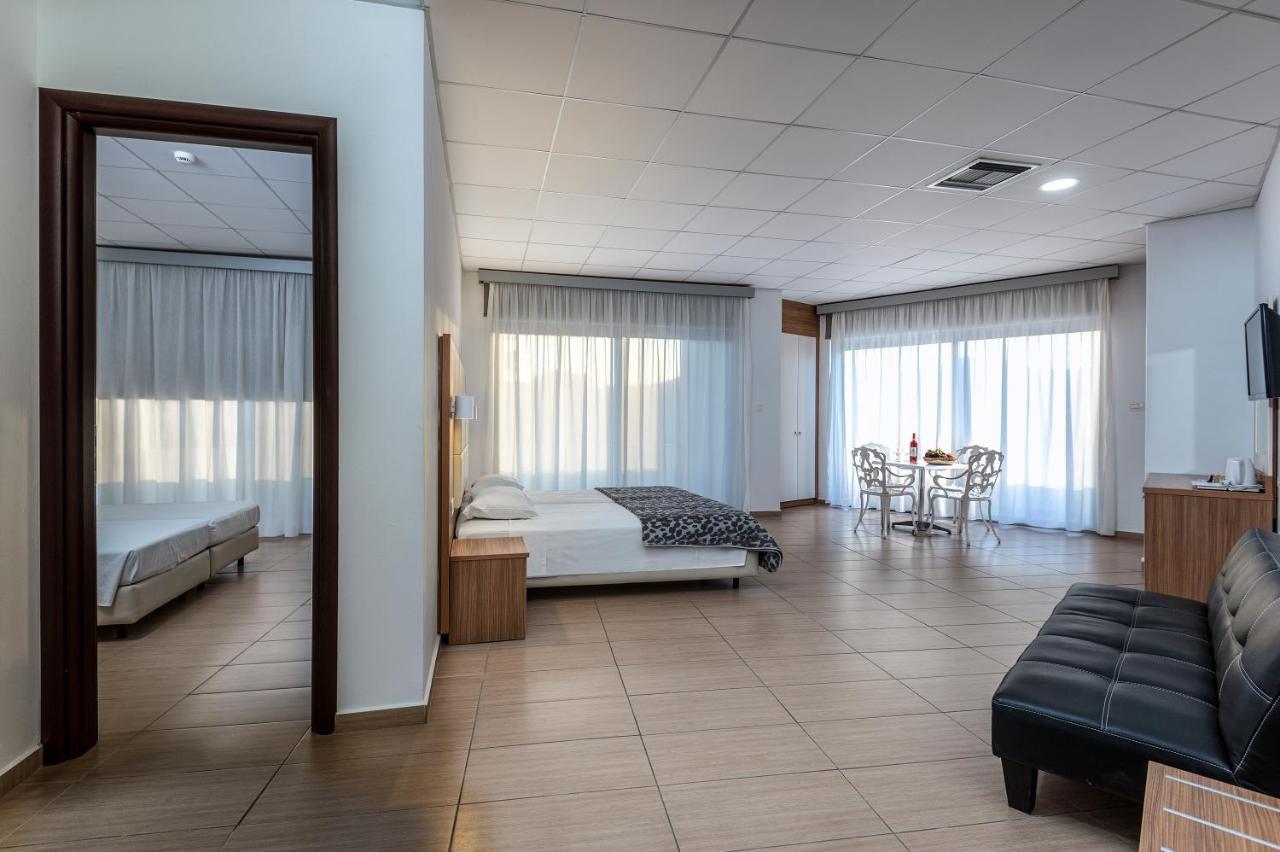 Royal Bay Suites Kéfalos Dış mekan fotoğraf